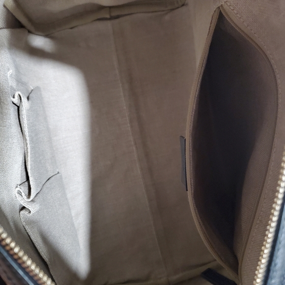 Authentic Gucci Microguccisima GG Black Leather Embossed Boston bag - Picture 11 of 12